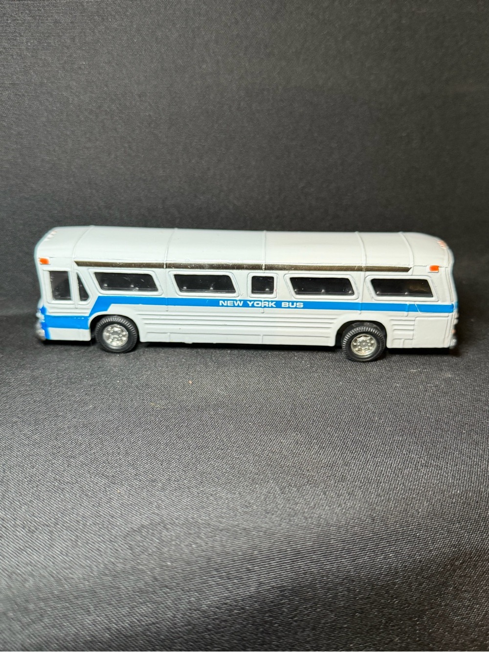 Classic New York Bus Central Station Diecast/Plastic Model Pull Back Collectible